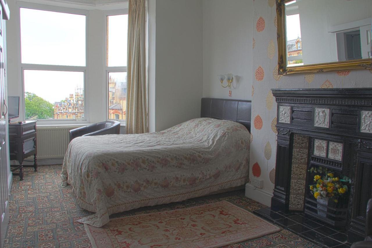 Ashfield Guesthouse Douglas Extérieur photo